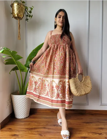 Stylish Women Dresses And Frocks