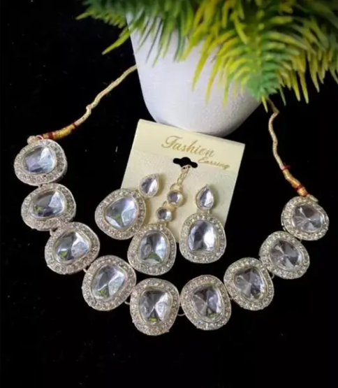 Beautiful Kundan Set