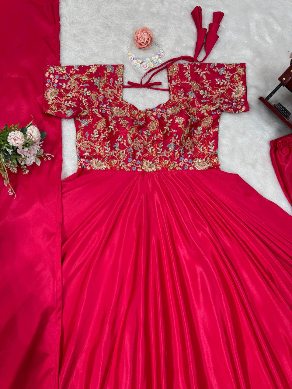 Luxurious Heavy Natural CrepTop, Pant, and Dupatta set.